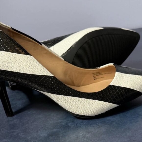 INC International Concepts Zitah Pumps - Picture 7 of 8